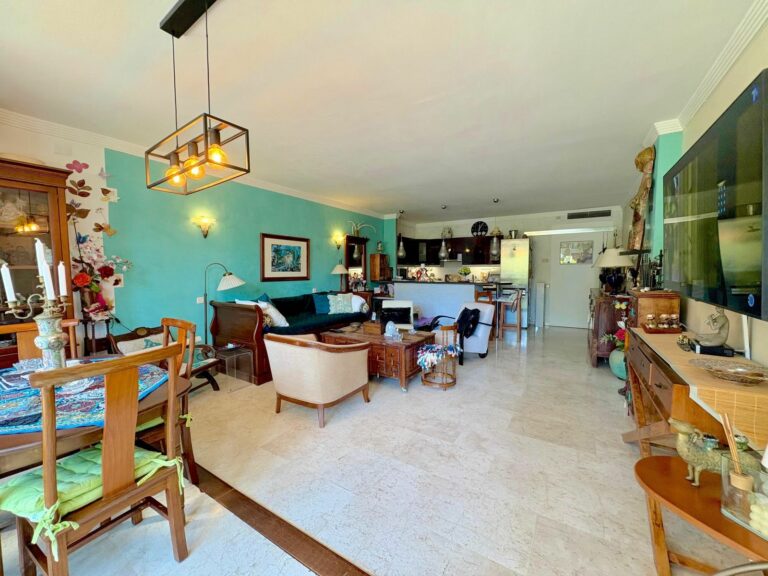 e2a29b2e43b4b4bd118dfbef7a9040fe - 4