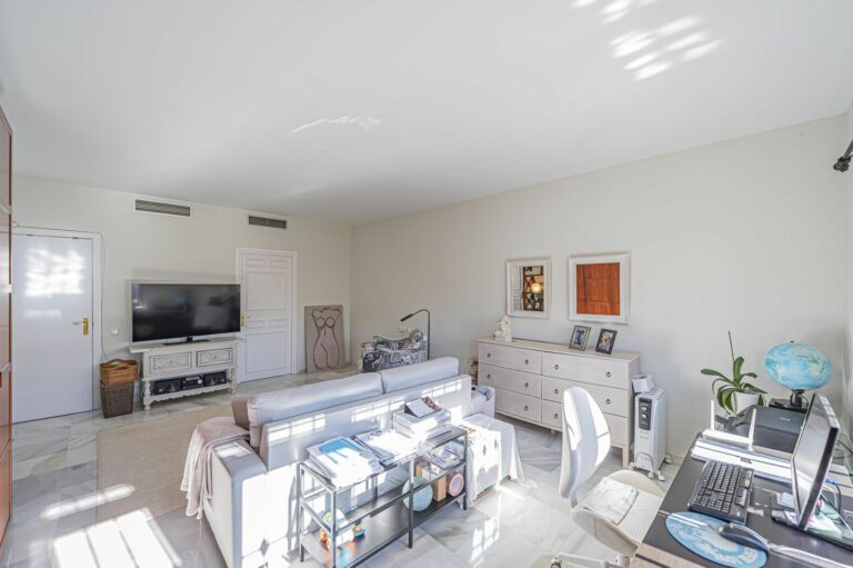 e4437668c620b703a7af5c6b45440643 - 12