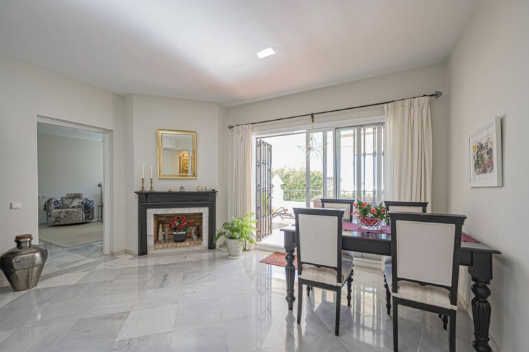 e4437668c620b703a7af5c6b45440643 - 13