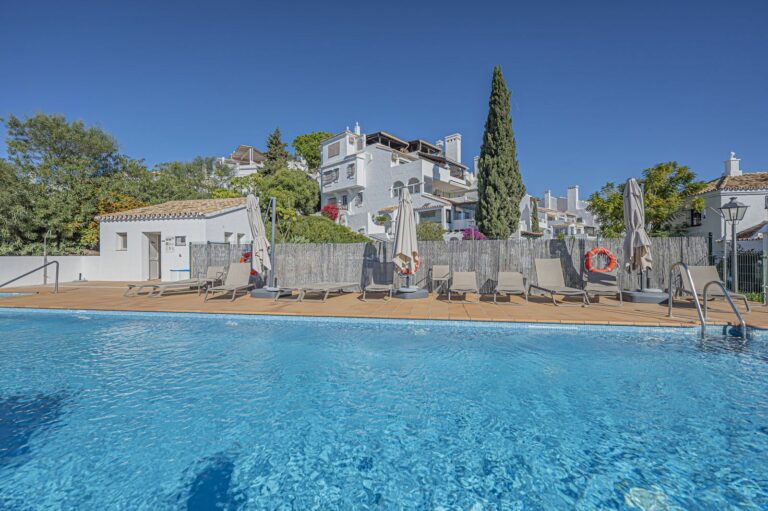 e4437668c620b703a7af5c6b45440643 - 4