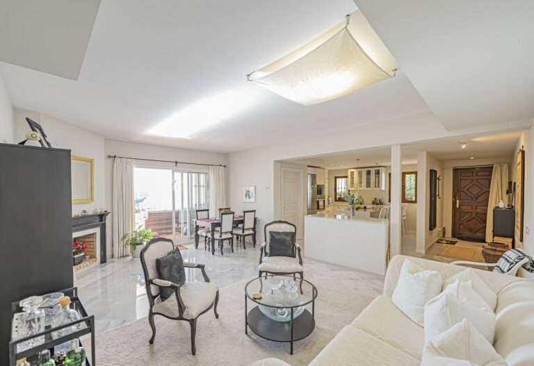 e4437668c620b703a7af5c6b45440643 - 9