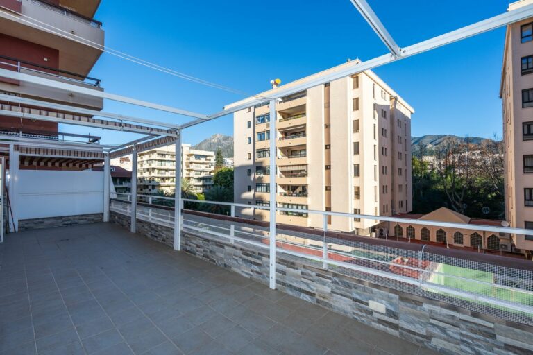 e4ae23fe7ac6b3792422d4185c366e1b - 15