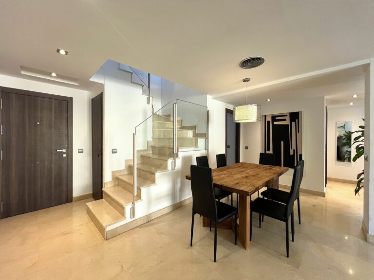 e4ecbf64e1b386066e3704fefaa5f004 - 7