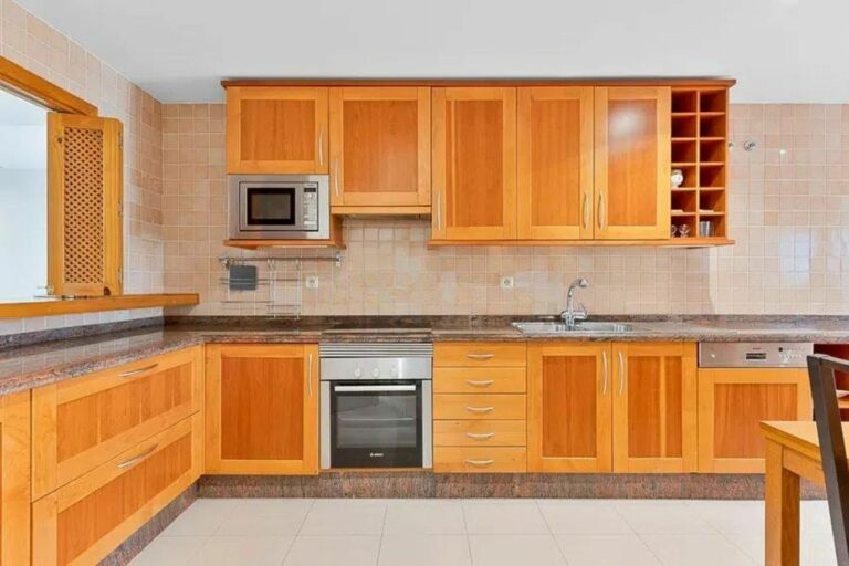 e581ae3dbdc1ccb53f72ced9648411c7 - 14