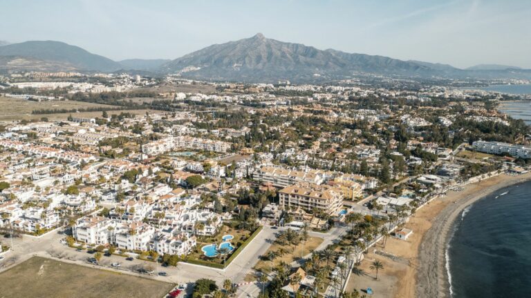 e7b0c9543755d8b72c48a09e1a8d0e01 - 3