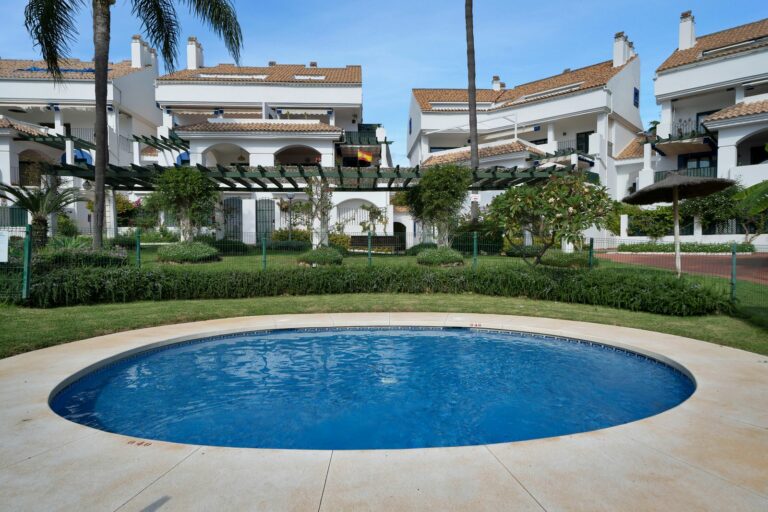 e7b0c9543755d8b72c48a09e1a8d0e01 - 8