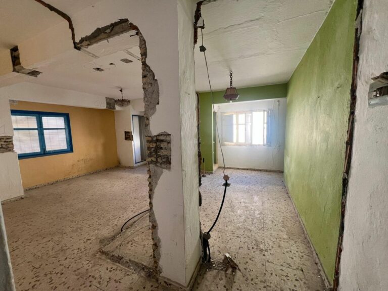 e7cce23d7a2c33fd3247b23a2ef79d65 - 10