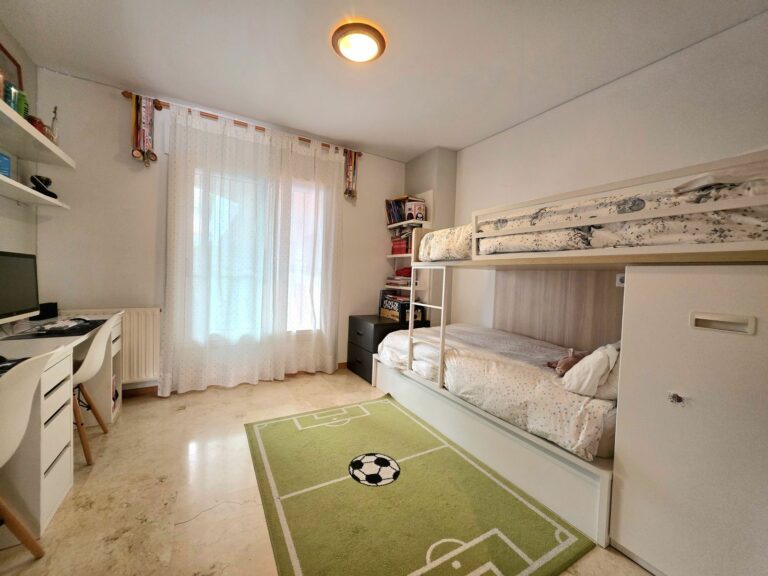 e7fd93be7be216cd9a080d6cbc593ae7 - 11