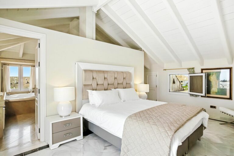 e918332c34b426d02e9c18df259fdff2 - 10