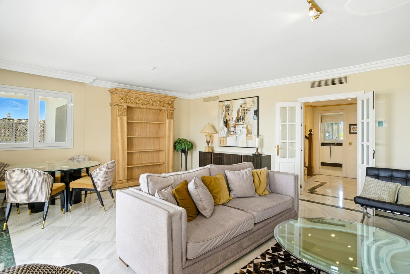 e918332c34b426d02e9c18df259fdff2 - 11