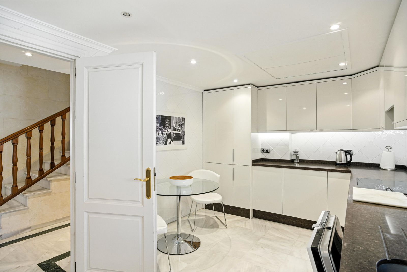 e918332c34b426d02e9c18df259fdff2 - 5