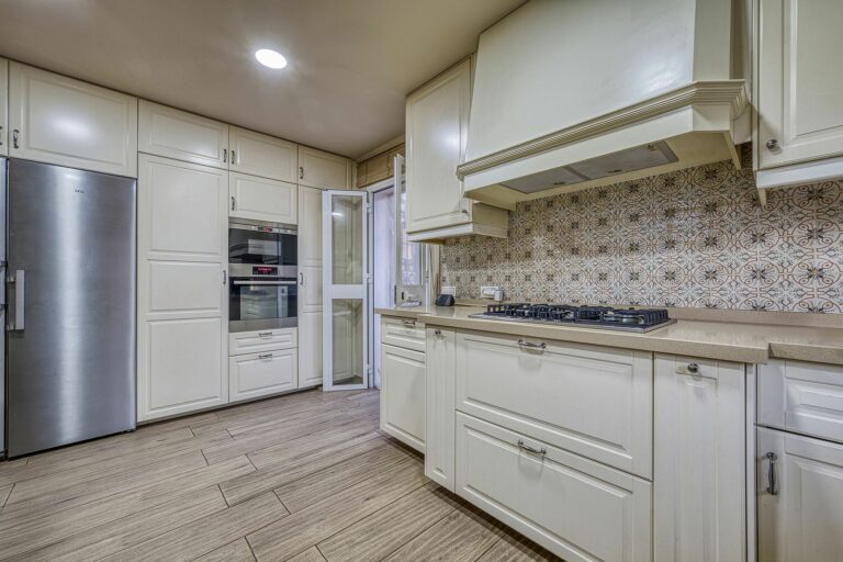 e9a92ed713a603674d074e5bd91fb245 - 16