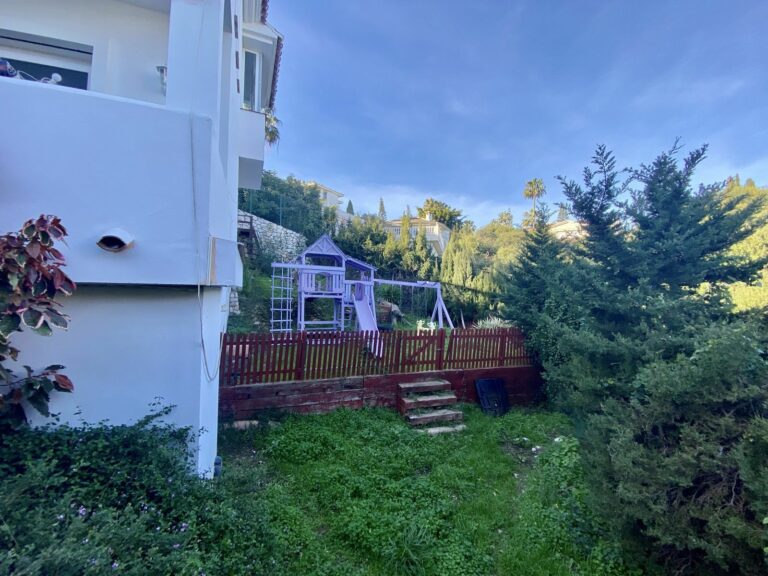 eae2d064a5443deb7b2f780db8fe207e - 12