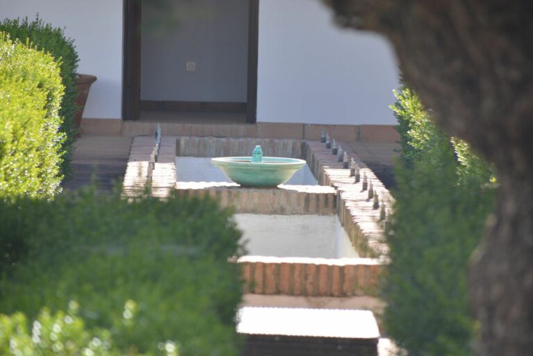 eb19e9ed1582f5aceeae9b1008b6d8e6 - 10