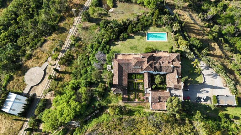 eb19e9ed1582f5aceeae9b1008b6d8e6 - 8