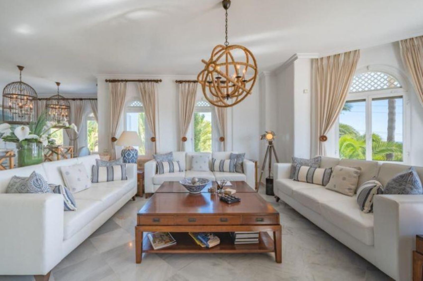 ebc26f59039c1f2b087aedae69e1b756 - 16