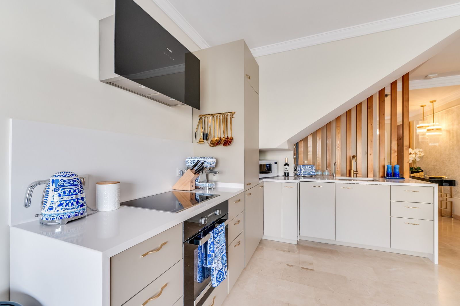 ed0dfe7b8e9cba26f9ac9b44381ea55d - 9