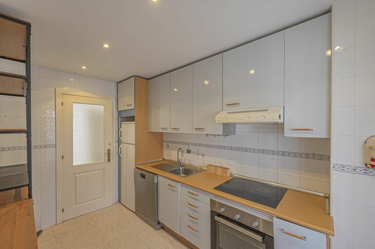 ed1186fd493b80b96339135d1bf1aa1e - 15