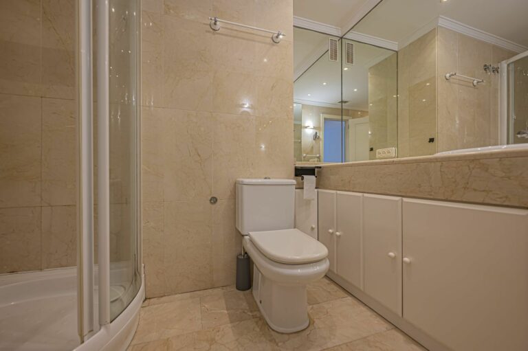 ed1186fd493b80b96339135d1bf1aa1e - 16