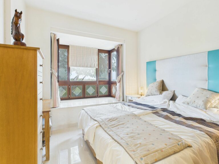 ed2b0b14561c2f0cb7b8ec3b8c1726f3 - 15