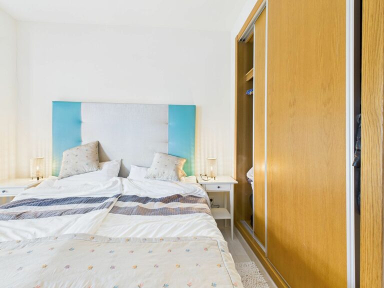 ed2b0b14561c2f0cb7b8ec3b8c1726f3 - 16