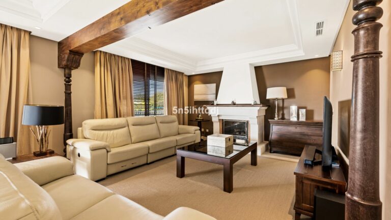 ed8ae375d1c39edfddc8df1588c5b9ed - 8