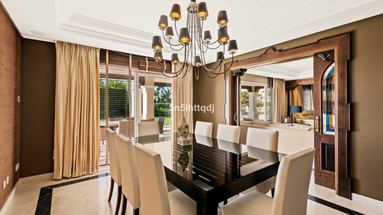 ed8ae375d1c39edfddc8df1588c5b9ed - 9