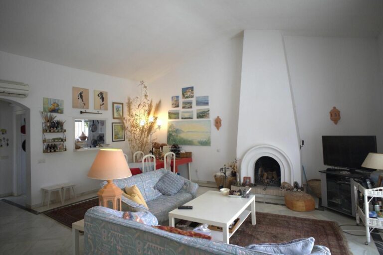 edde27e0616472b9b7089843a3e4ec1a - 1