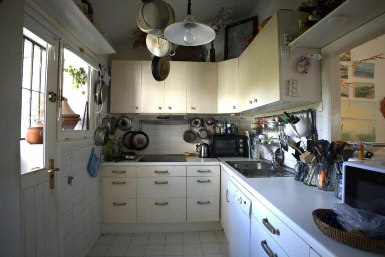 edde27e0616472b9b7089843a3e4ec1a - 3