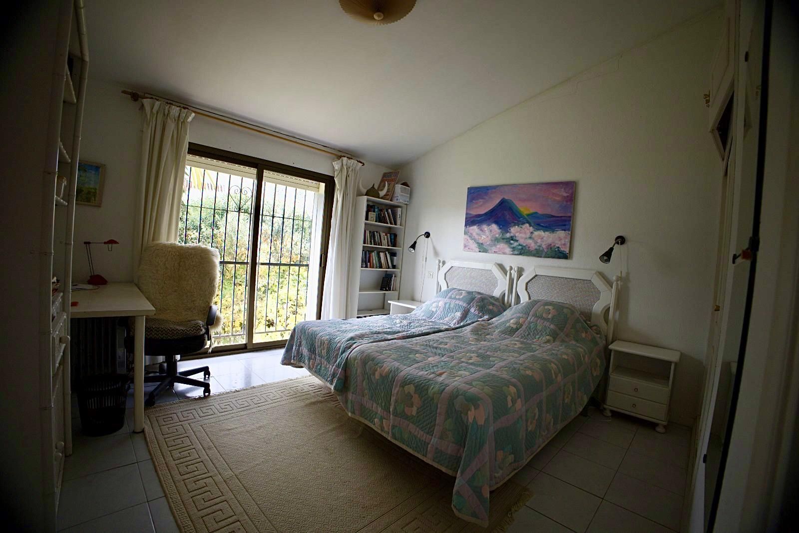 edde27e0616472b9b7089843a3e4ec1a - 8