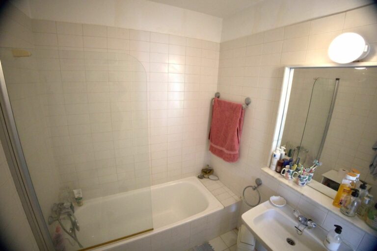 edde27e0616472b9b7089843a3e4ec1a - 9