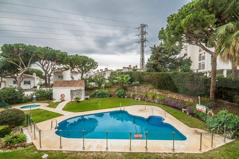 ee2cea54a4a42f4ff288044463bdd4b3 - 9