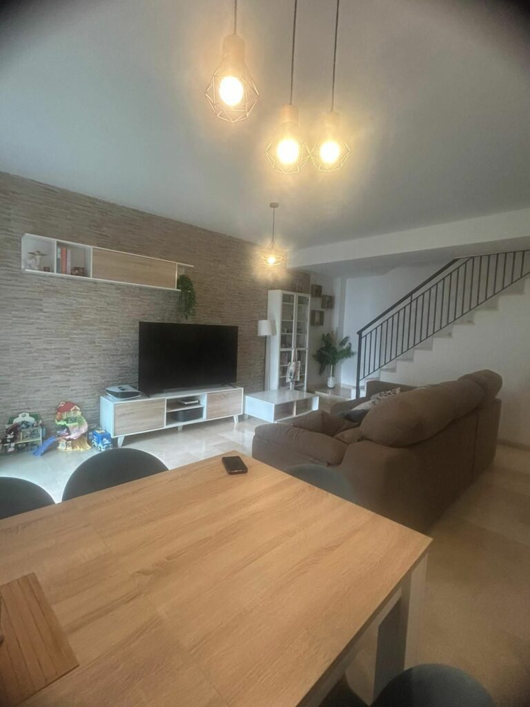 ee42404a4829feb5a473d35b7a14b1f8 - 11