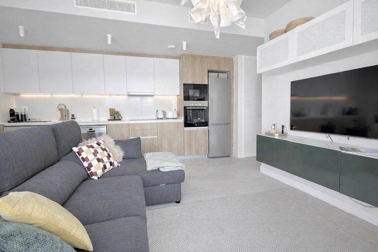 f003a0675e55ef5410445c2082eb5c57 - 6