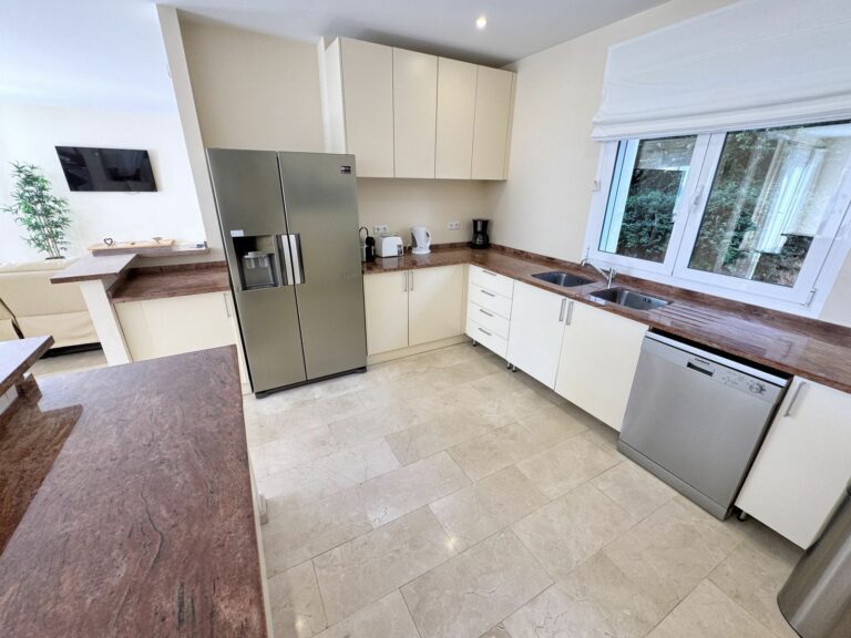 f1c0b03549e1819377e8f55cfb8e3807 - 11