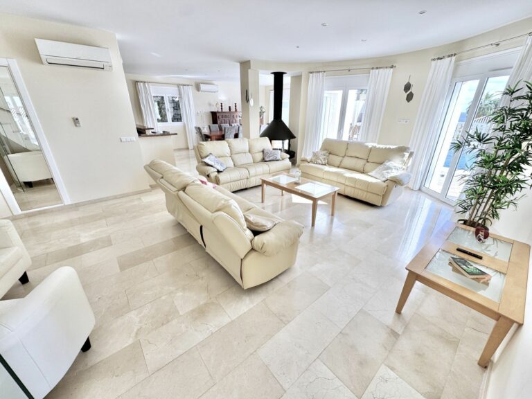 f1c0b03549e1819377e8f55cfb8e3807 - 8