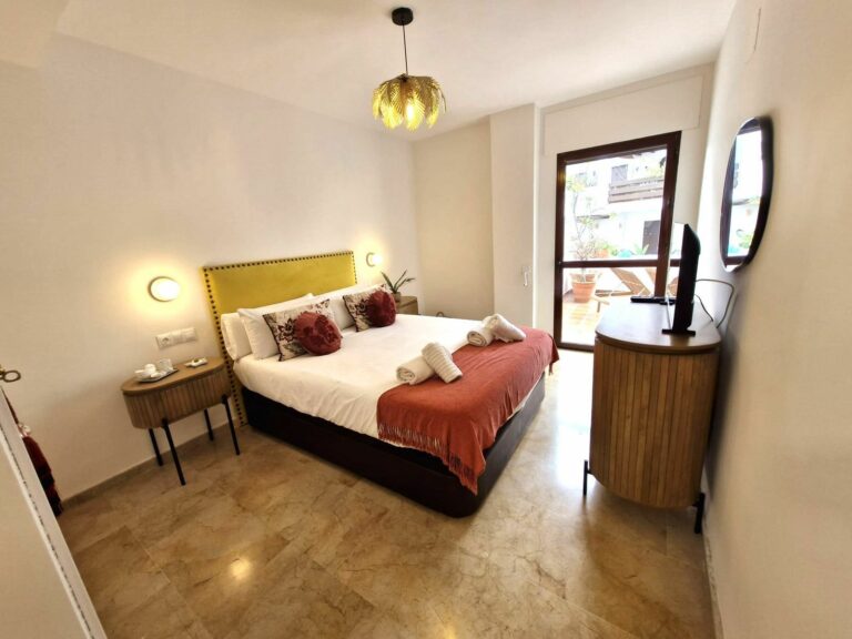 f21917bf852672cbfc6cba2609713e1f - 13