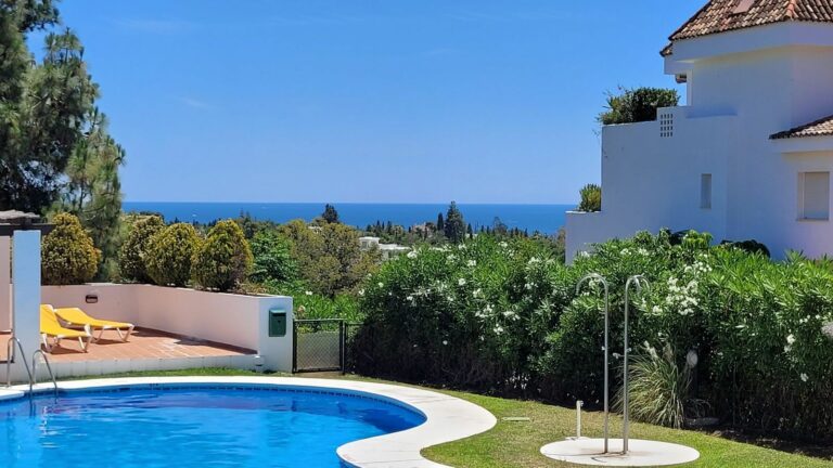 f21917bf852672cbfc6cba2609713e1f - 16