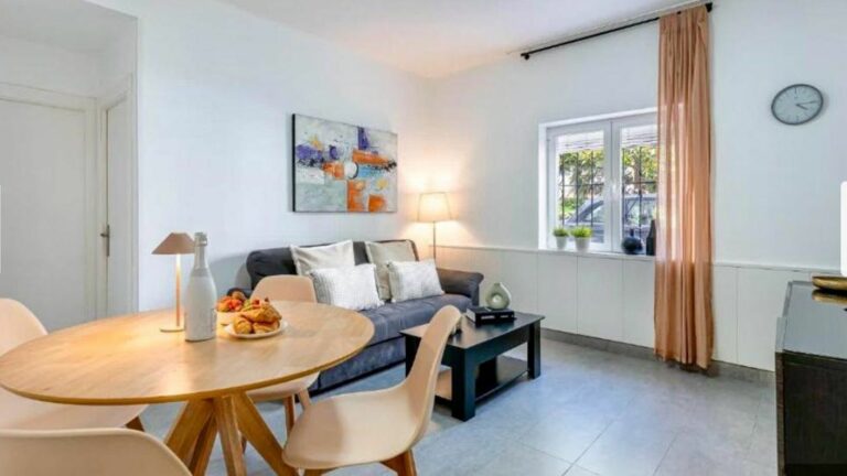 f2963e301cfe9a580106c36b9c787537 - 15