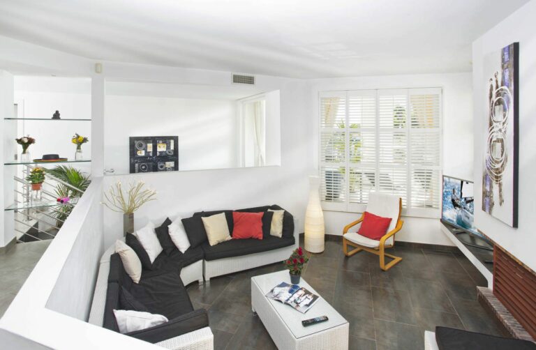 f3ddee8d9570f780496a8950ce69d4cd - 2