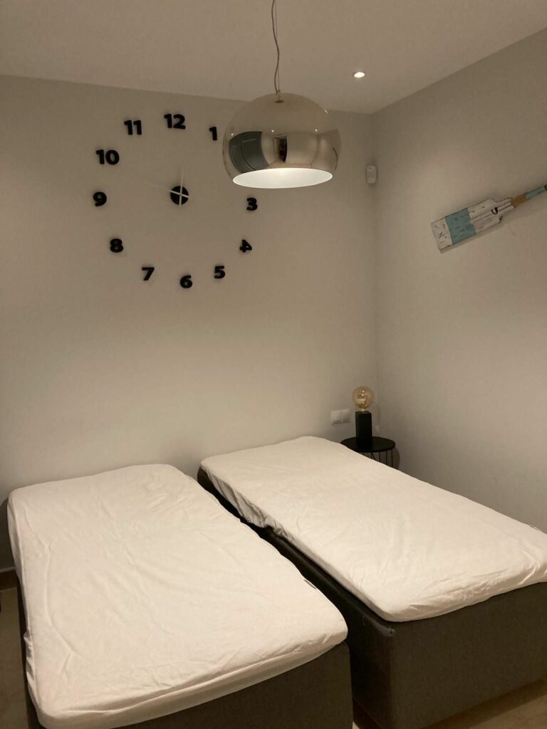 f4a6b2f573b8c226ba7ffb4550e8476a - 8