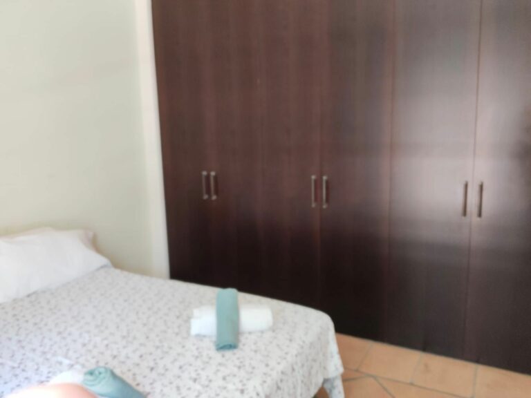 f4e0a3626998d6985239a2a9fb7fabe7 - 12