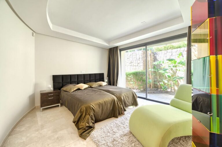 f6a4995246e7bf2e7b6517aa2f141975 - 4