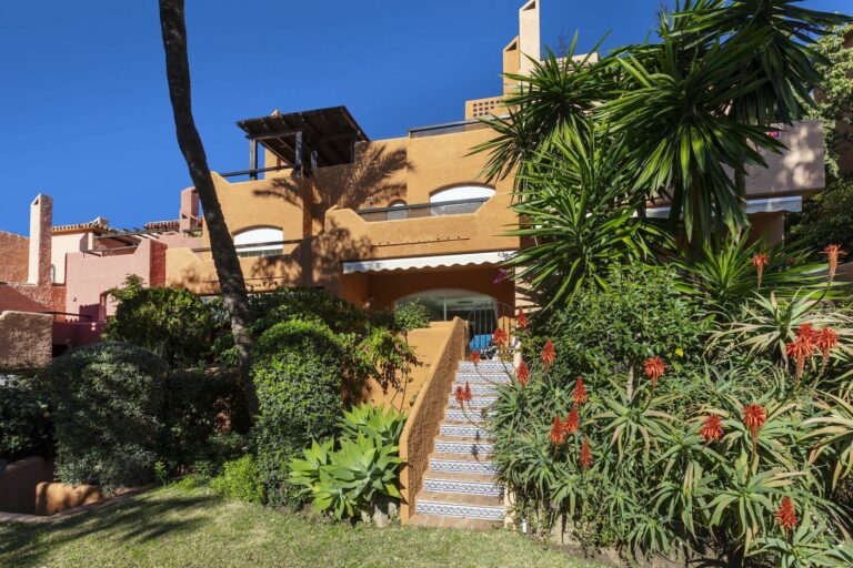 f80706e82cca882f4679ddee3306d7eb - 9