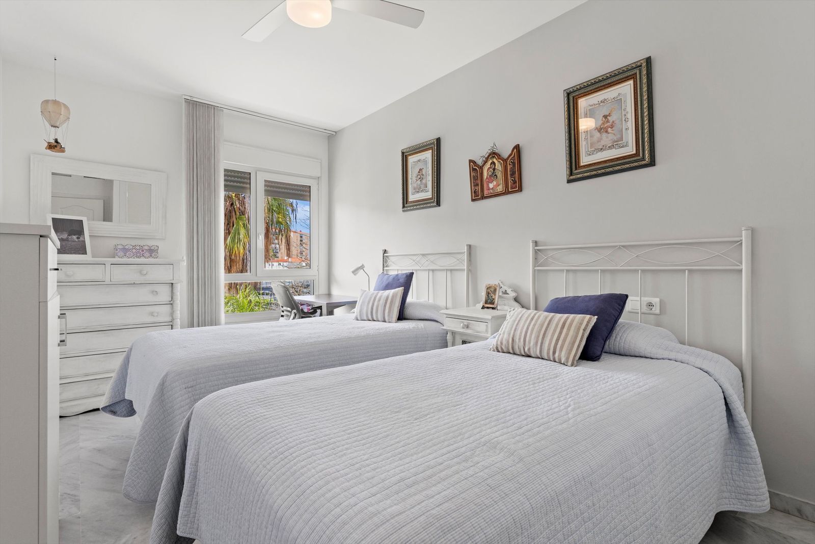 f85f252e0377ba7464208c9c90e5c60b - 15