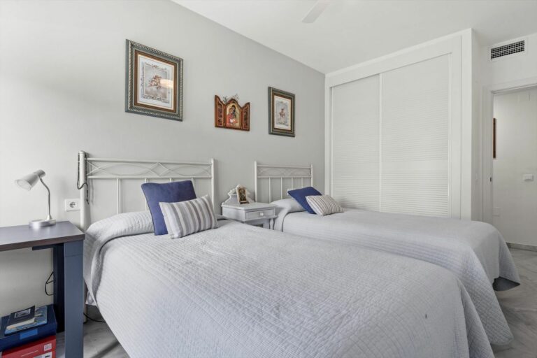 f85f252e0377ba7464208c9c90e5c60b - 16