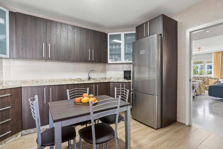 f85f252e0377ba7464208c9c90e5c60b - 6