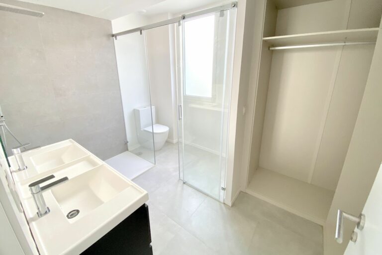 f984c958bf5211a4767b9ff9c56f33b6 - 11