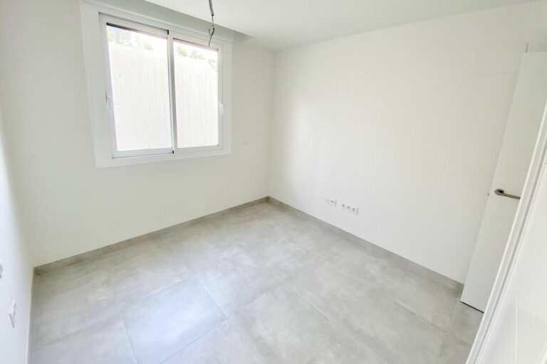 f984c958bf5211a4767b9ff9c56f33b6 - 15