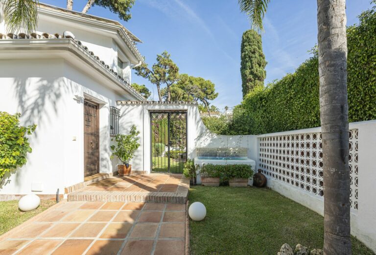 fb0e7dddbaa67cf7ea33c1766df47b3f - 10